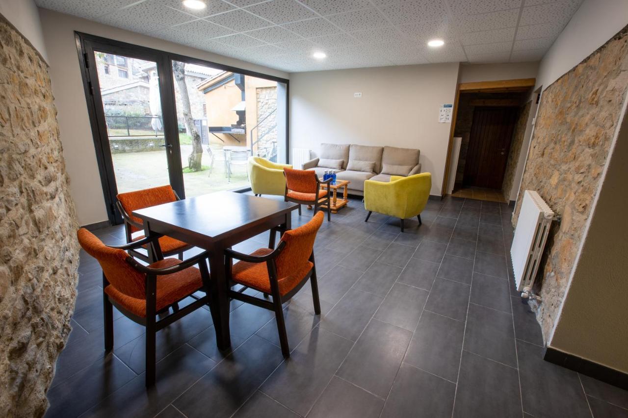 Hotel Casa Domenc Aren Bagian luar foto