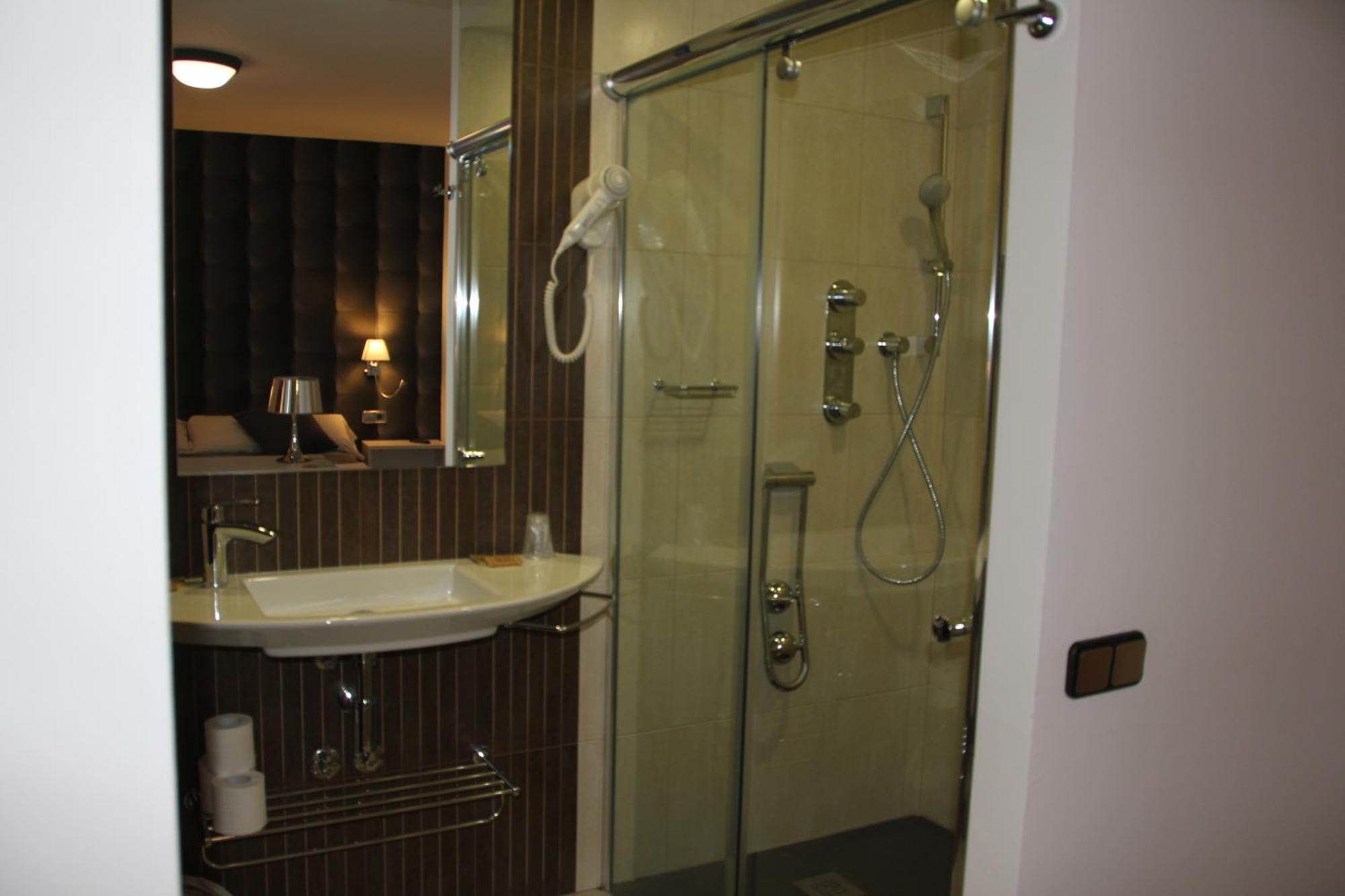 Hotel Casa Domenc Aren Bagian luar foto