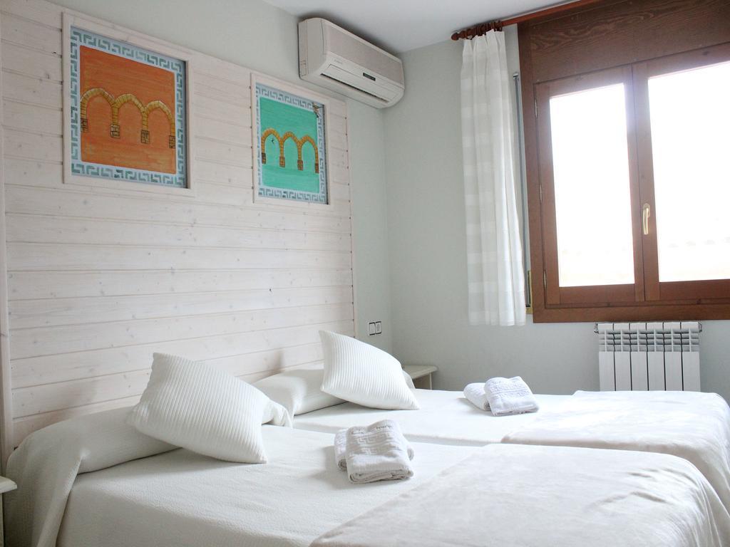 Hotel Casa Domenc Aren Bagian luar foto
