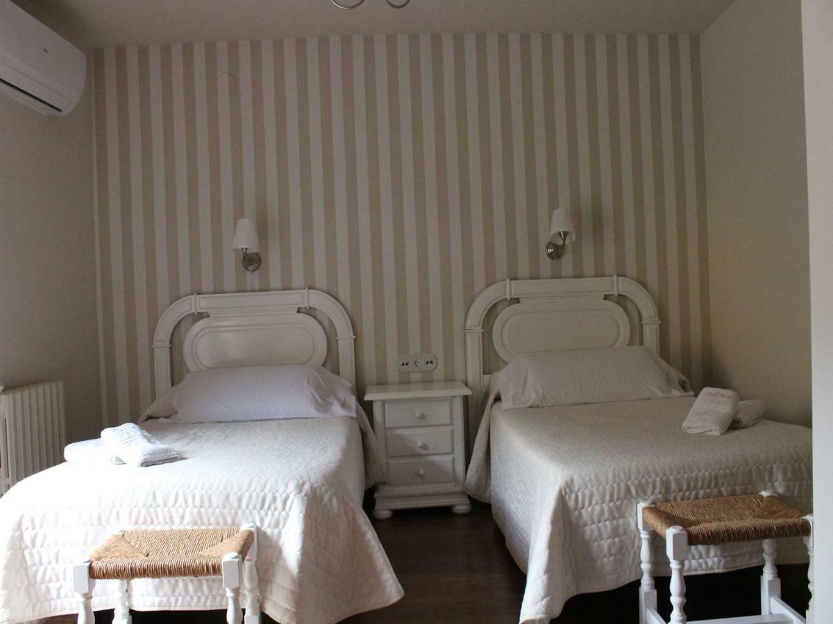 Hotel Casa Domenc Aren Bagian luar foto